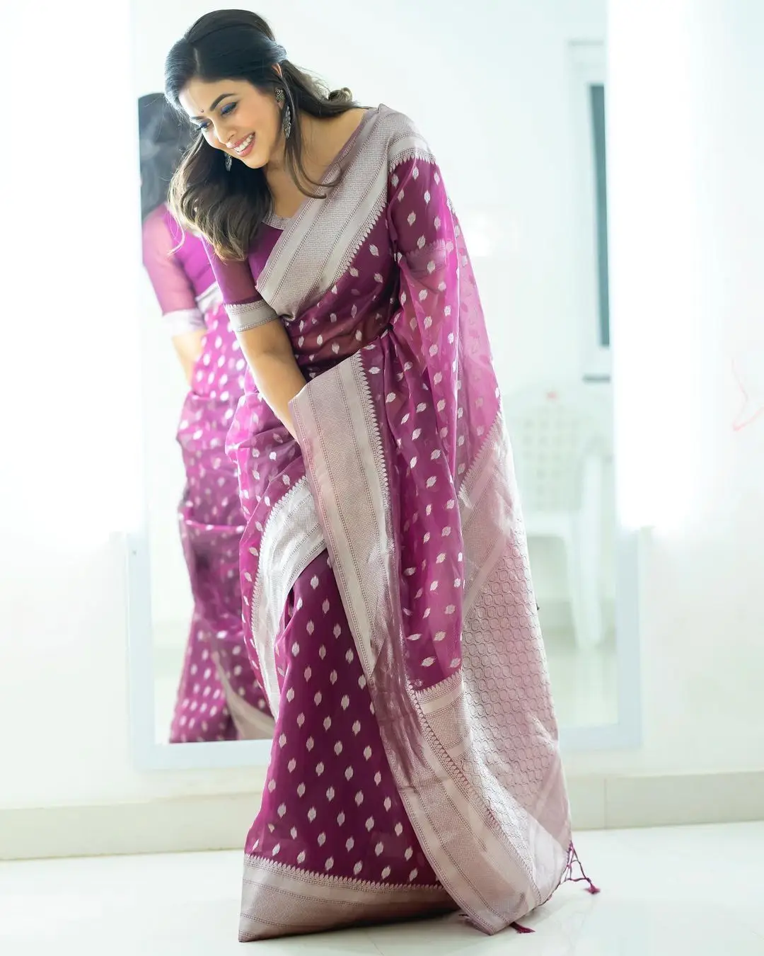 Shamna Kasim Wearing Beautiful Earrings Violet Designer Saree